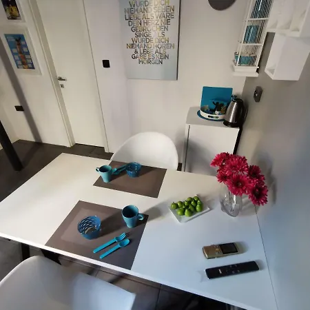 Old Town - Blue Apartment Split